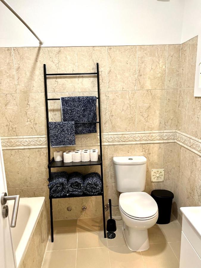 Almada Big Flat Next To Lisbon And Caparica Beach Luaran gambar