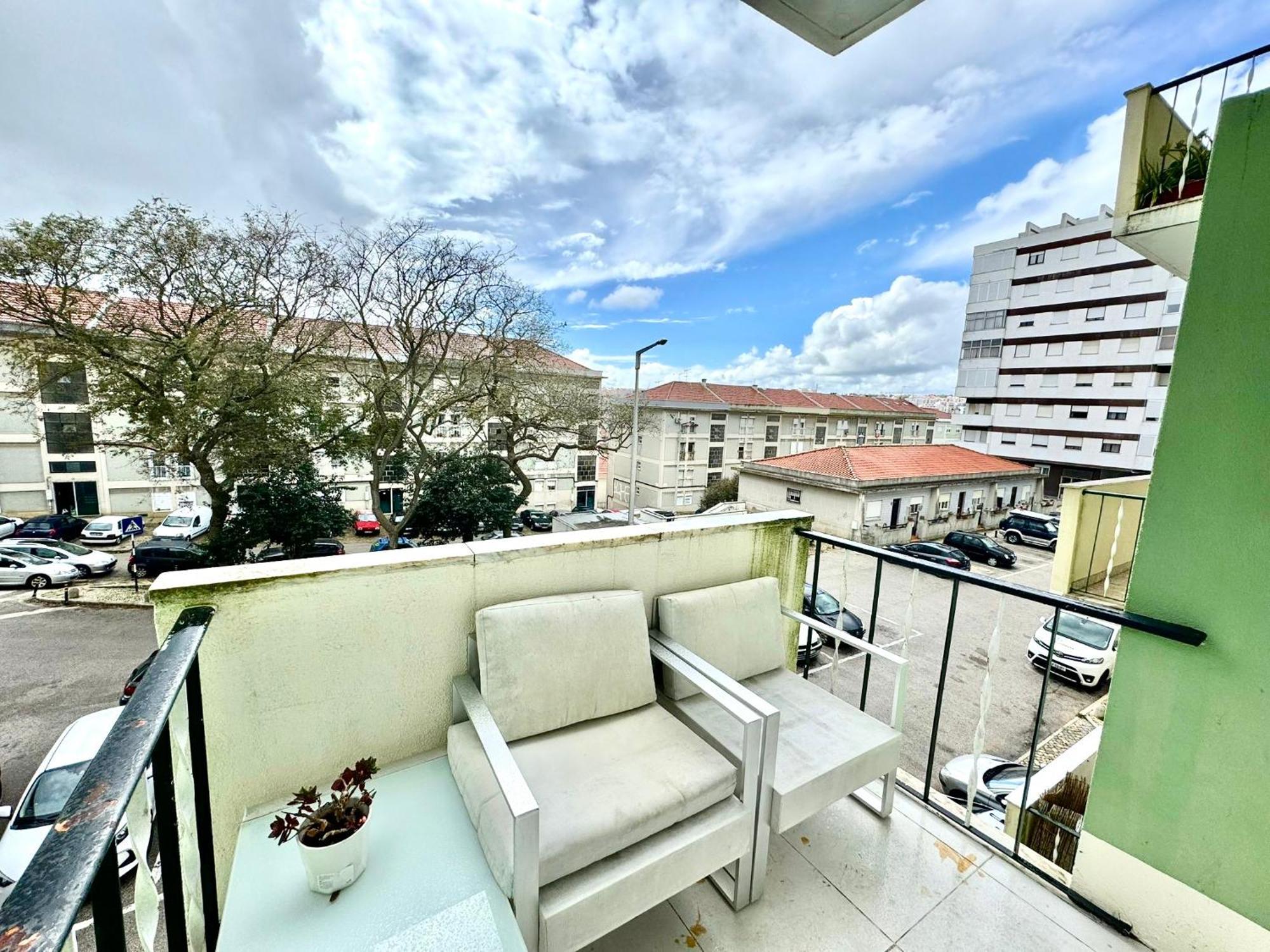 Almada Big Flat Next To Lisbon And Caparica Beach Luaran gambar